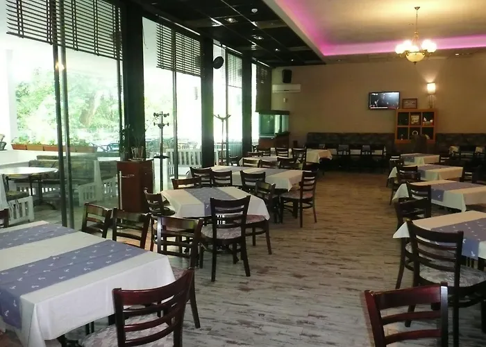 Хотел парк *